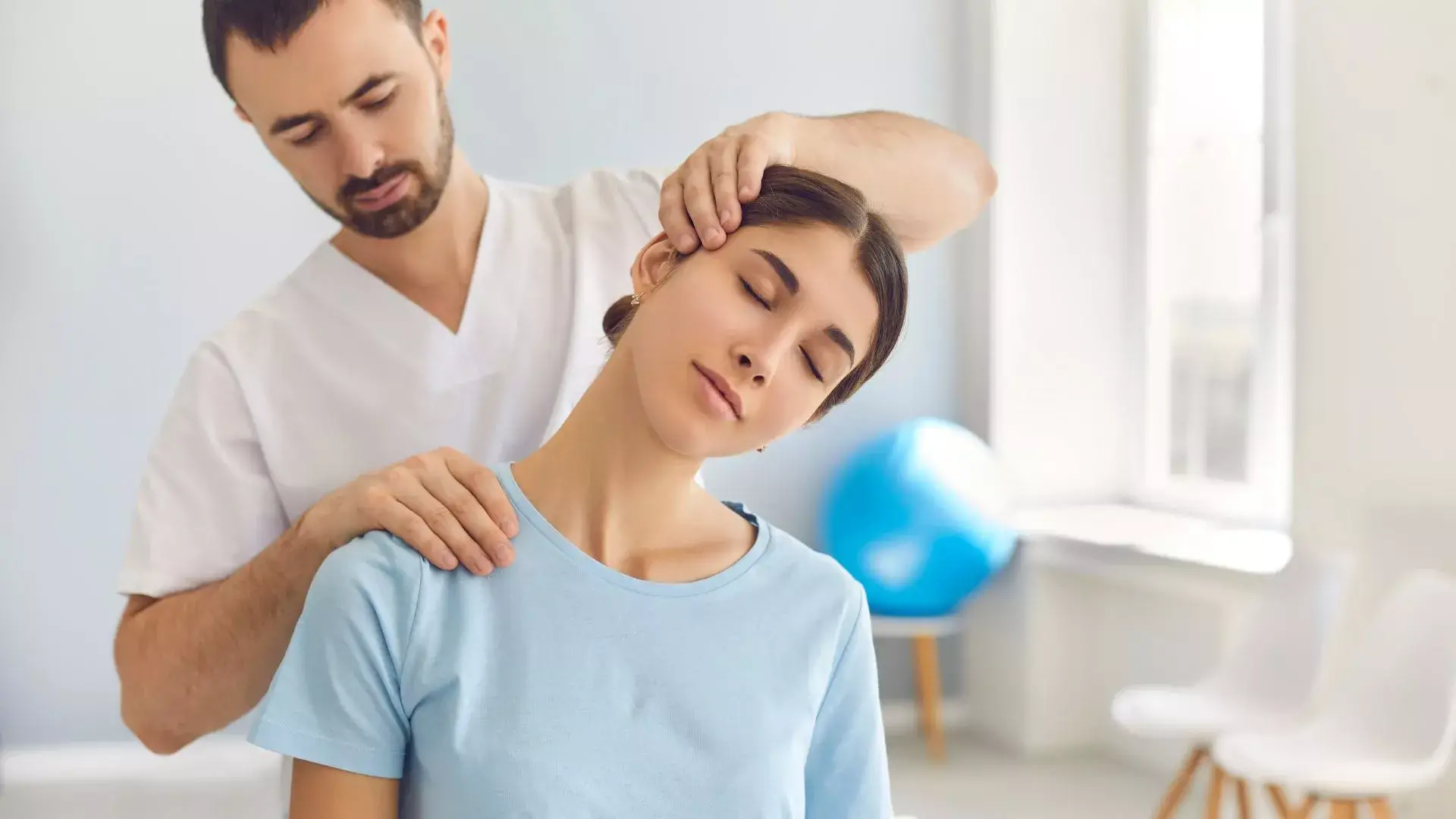 Osteopathy vs Physiotherapy vs Chiropractor