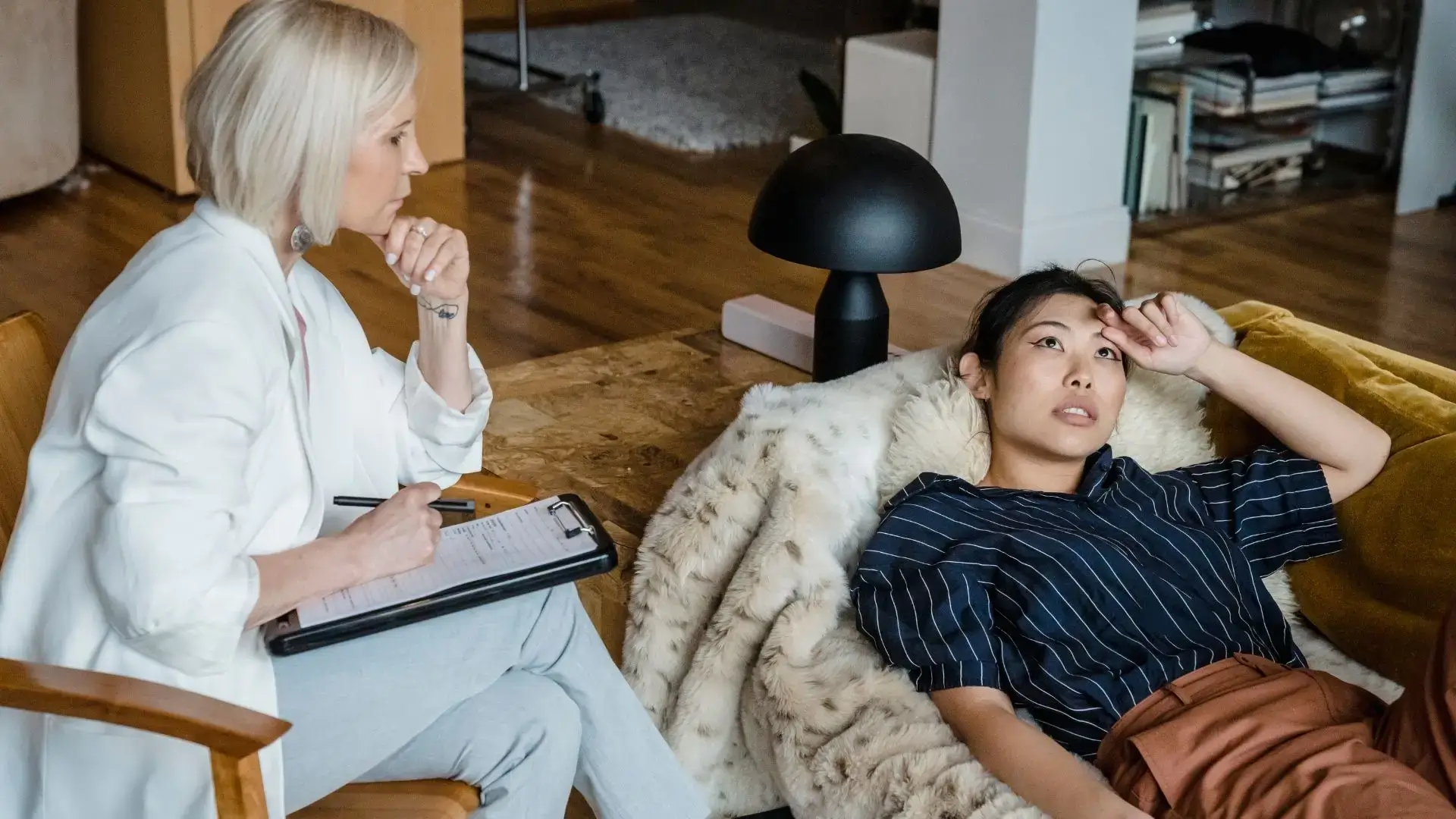 The Therapist's Role in IPT