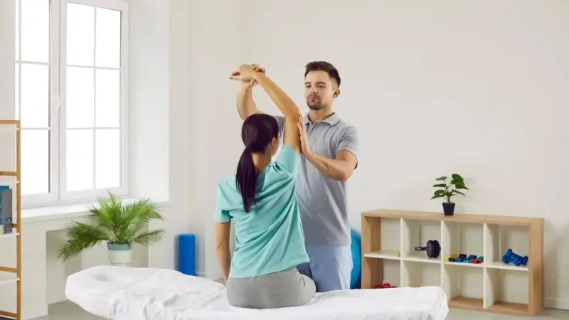 Elbow Wrist and Hand Pain – Pain Management Clinic at Naturopath Osteopath Clinic