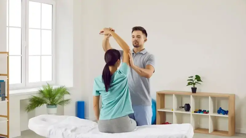 Elbow Wrist and Hand Pain – Pain Management Clinic at Naturopath Osteopath Clinic